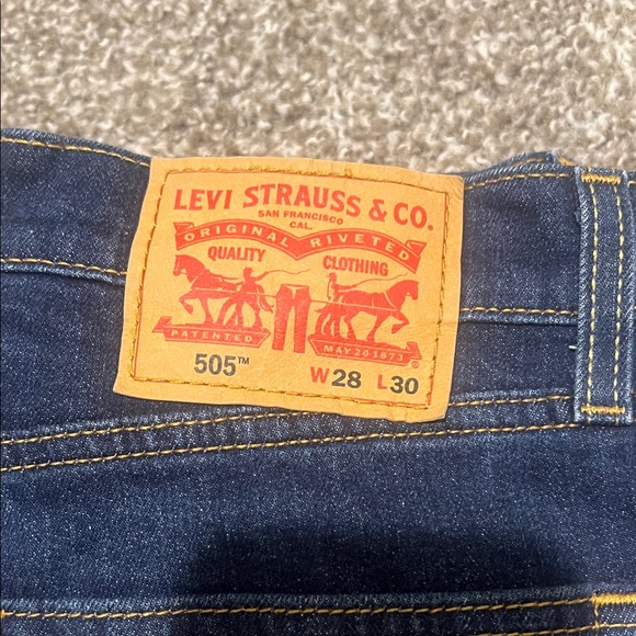 Levi's Dark Wash 505 Jeans - Picture 6 of 6